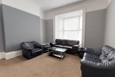 5 bed house, Hill Park Crescent, Greenbank, Plymouth, PL48JW - Image 1